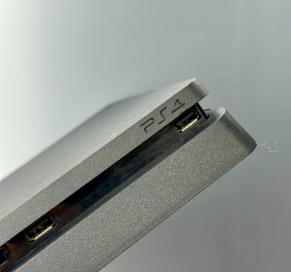 Sony PlayStation 4 Slim